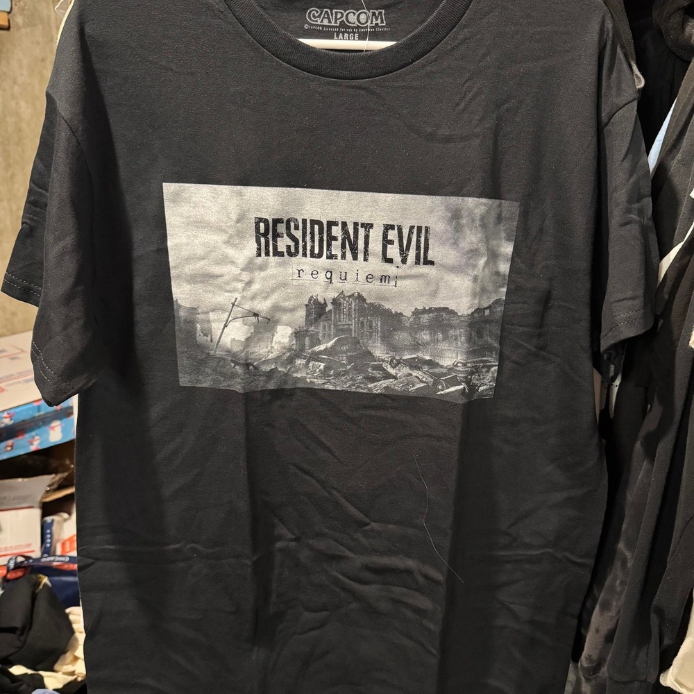 Resident Evil - Requiem NWT size Small
